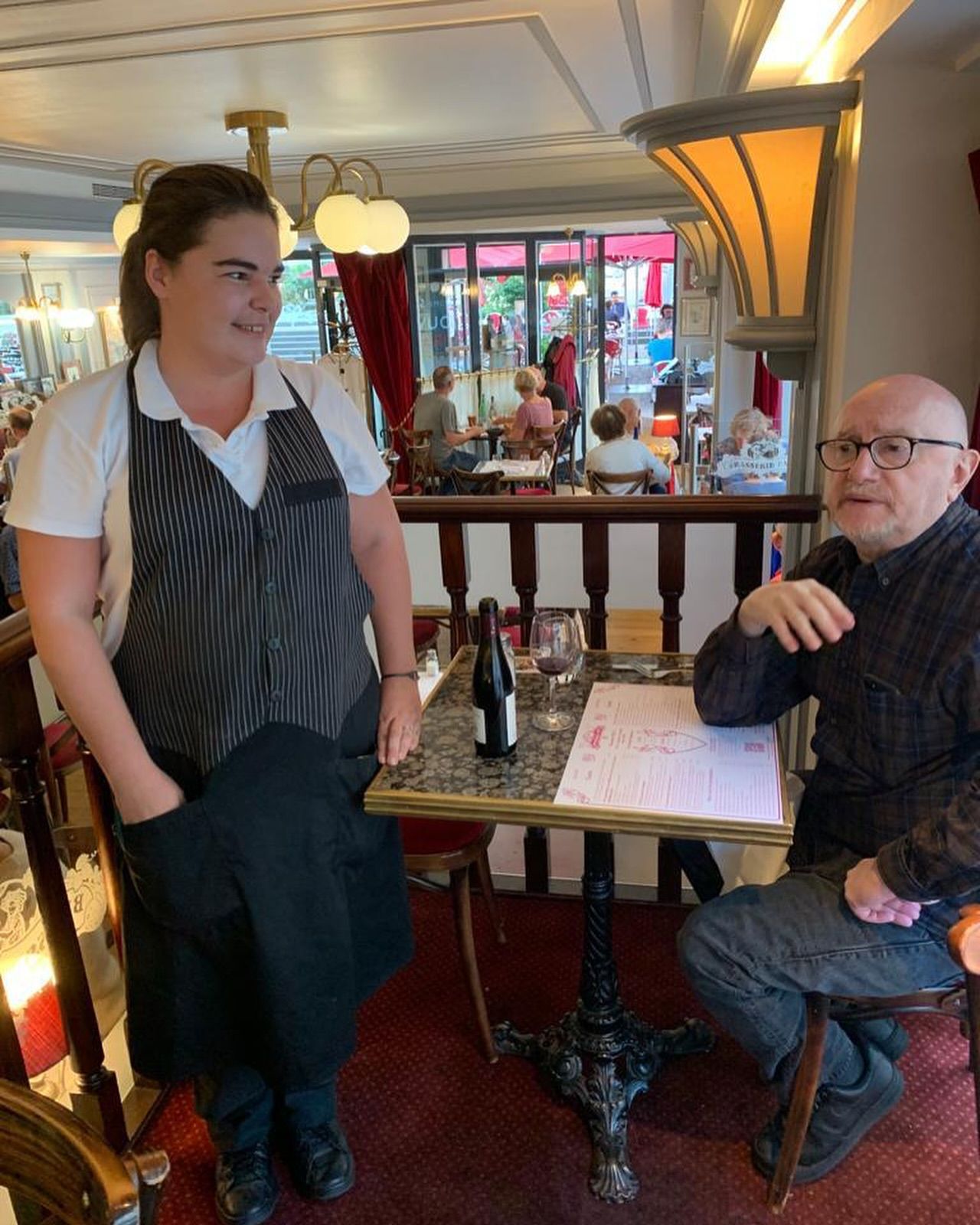 Le service en salle à la Brasserie Paul